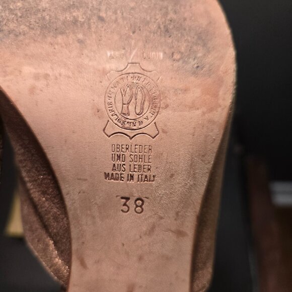 Gorgeous butter soft leather mules/slides from Browns size 38 - Picture 11 of 12